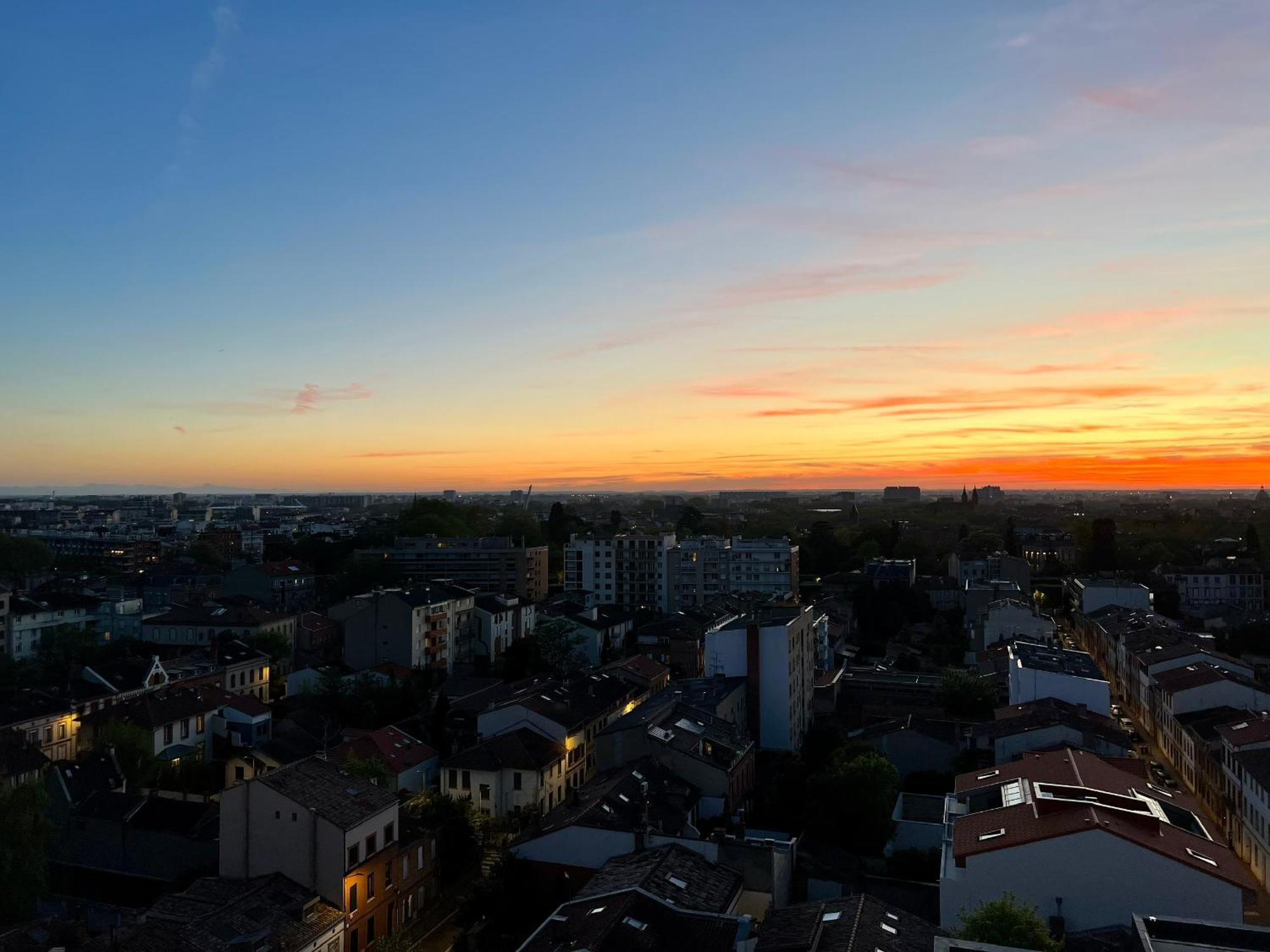 Sunset Duplex - Grand-Rond, Jardin Des Plantes, Centre-Ville, 2 Bdrs 60M2, Ac, Free Public Car Park 200M Away, Netflix - T3 60M2 Avec Clim, Parking Public Gratuit A 200M Toulouse Eksteriør billede
